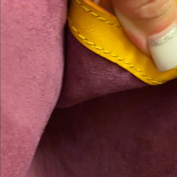 Authentic LOUIS Vuitton Gobelins Backpack - Picture 2 of 8